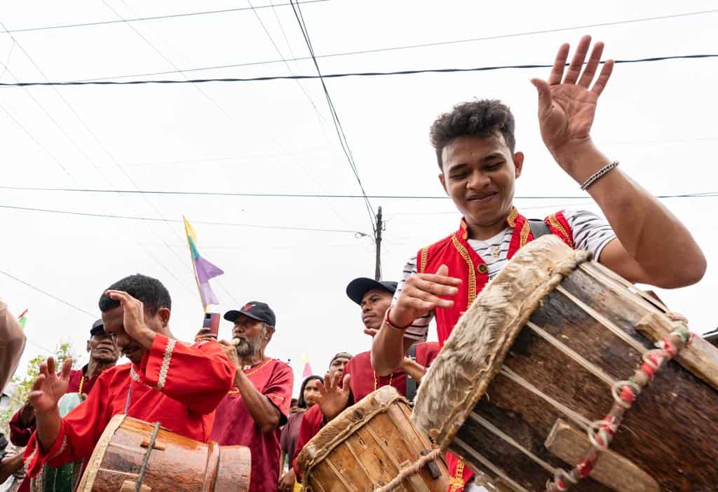 Men Drumming