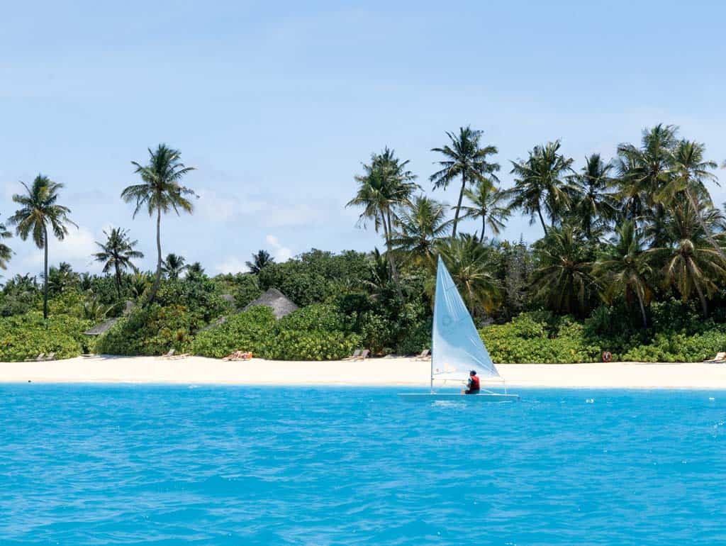 Sailing At Iru Fushi Review
