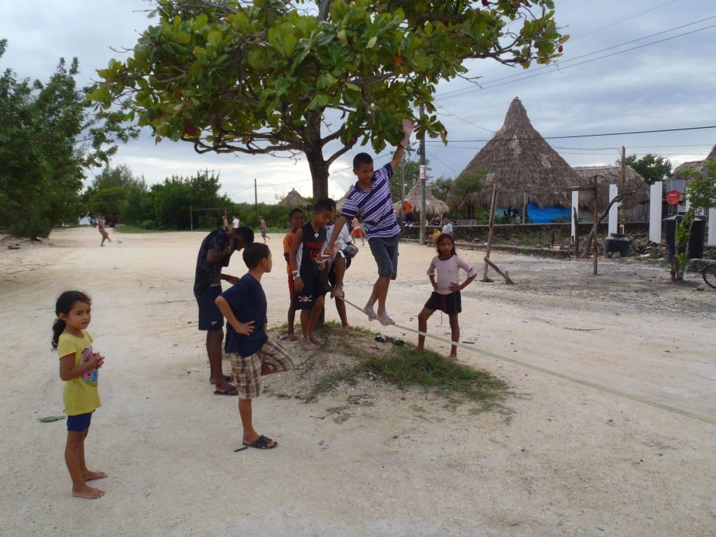 Slacklining Utila Honduras